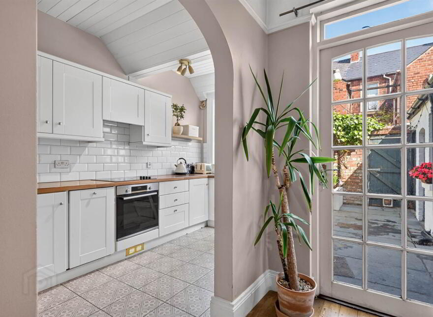 14 Haypark Avenue, Belfast, BT7 3FD