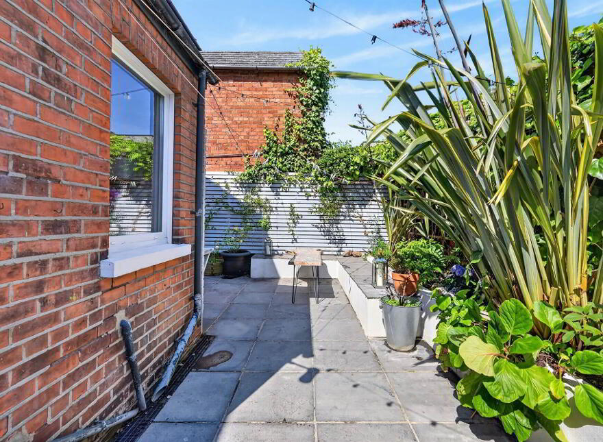 14 Haypark Avenue, Belfast, BT7 3FD