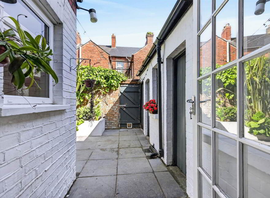 14 Haypark Avenue, Belfast, BT7 3FD