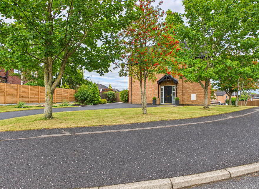 120 Bluestone Hall, Craigavon