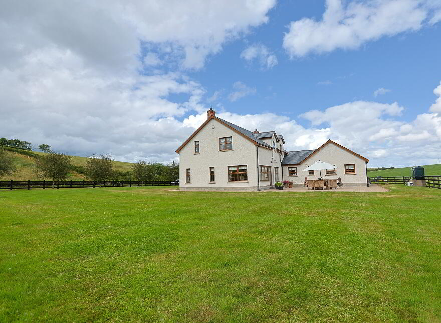 34 Tannyoky Road, Poyntzpass, BT35 6RG
