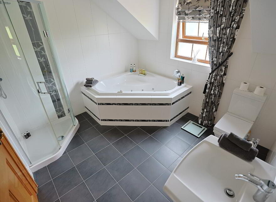 34 Tannyoky Road, Poyntzpass, BT35 6RG