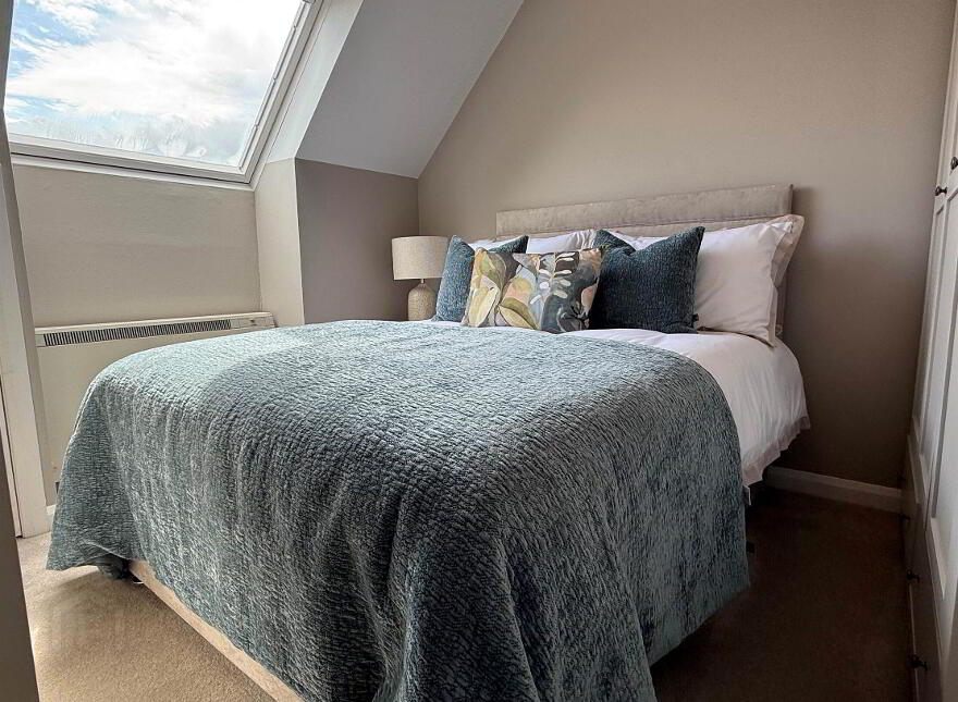 6 Village Court, Newtownbreda, Belfast, BT8 7XJ