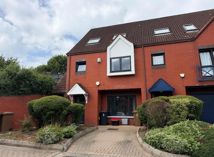 6 Village Court, Newtownbreda, Belfast, BT8 7XJ