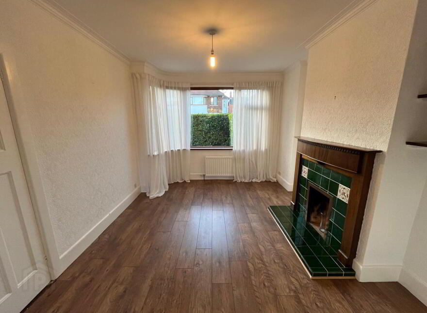 28 Knockbreda Gardens, Belfast, BT6 0HH