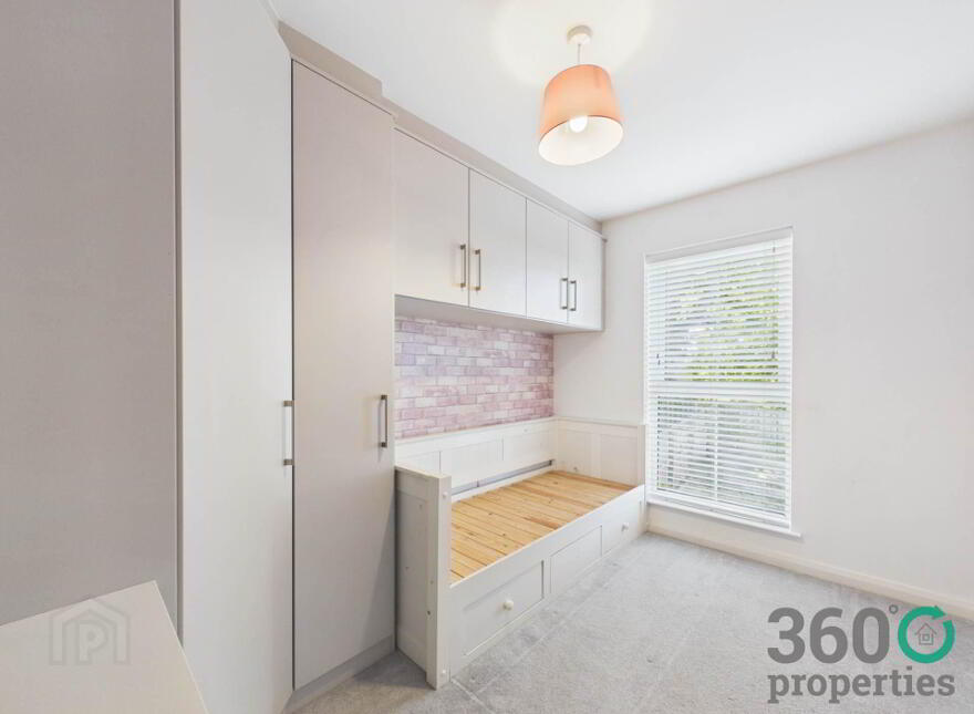 18 Foxton Wood Square, Ballymena, BT42 4BN