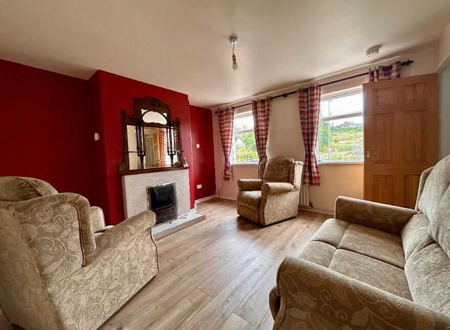 10 Castlebalfour Park, Lisnaskea, BT92 2GD