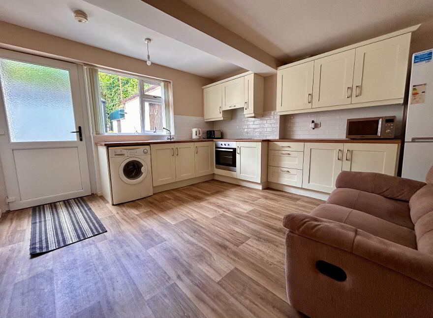 10 Castlebalfour Park, Lisnaskea, BT92 2GD