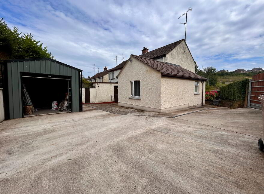 10 Castlebalfour Park, Lisnaskea, BT92 2GD