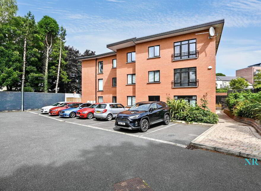 Apt 12, 39A Dundela Crescent, Belfast, BT4 3BN