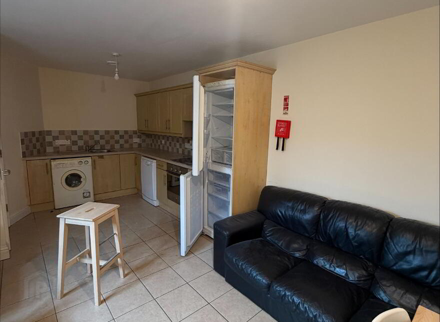 3, 88 Fitzroy Avenue, Belfast, BT7 1HX