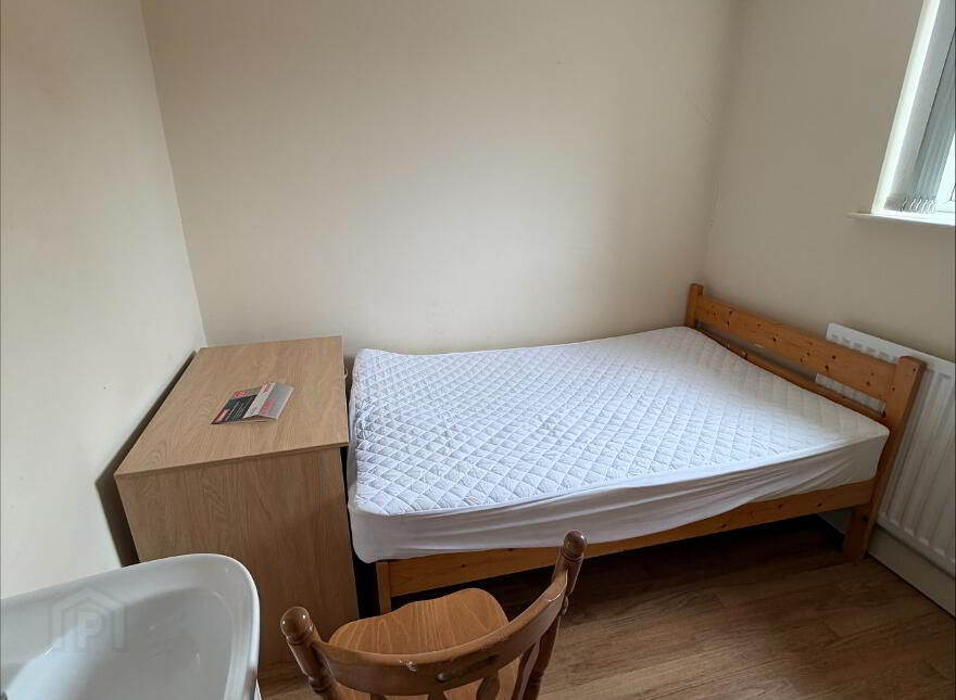 3, 88 Fitzroy Avenue, Belfast, BT7 1HX