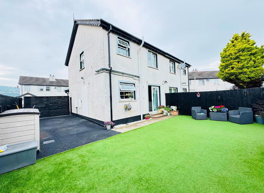 6 Braden Glen, Rathcoole, Newtownabbey, BT37 9BG
