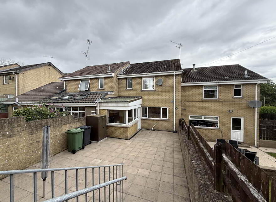 4 Ballinahone Avenue, Armagh, BT60 1EE