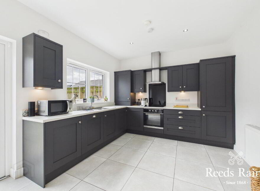 33 Bashford Park Close, Carrickfergus, BT38 7FQ