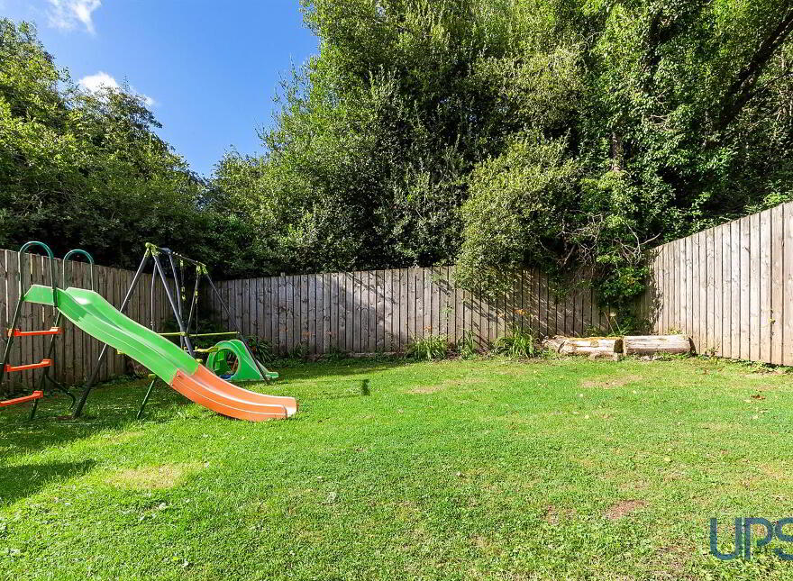 32 Westway Crescent, Belfast, BT13 3NU