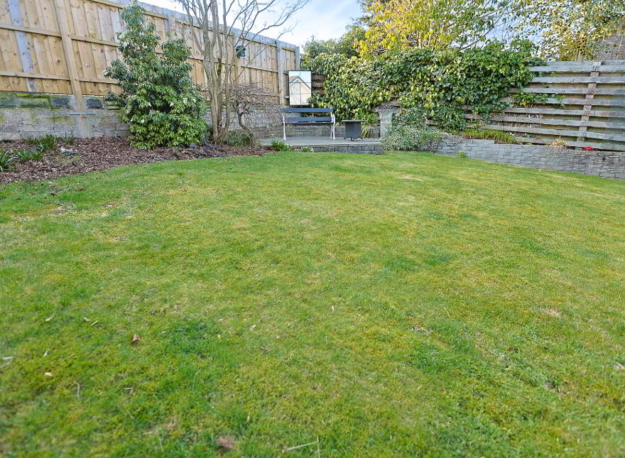16 Ashley Park, Armagh, BT60 1HG