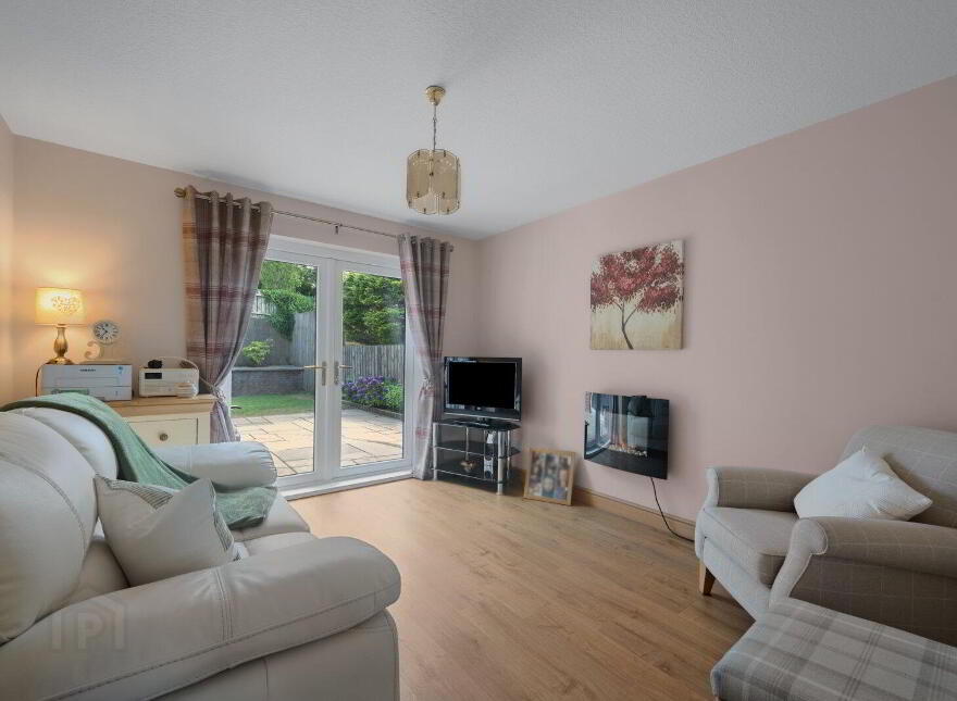14 Baronscourt Gardens, Carryduff, Belfast, BT8 8EW