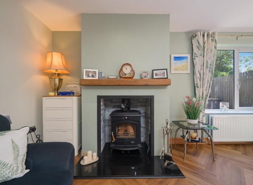 14 Baronscourt Gardens, Carryduff, Belfast, BT8 8EW