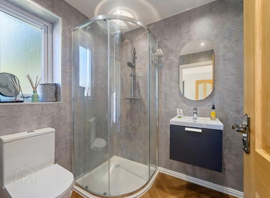 14 Baronscourt Gardens, Carryduff, Belfast, BT8 8EW