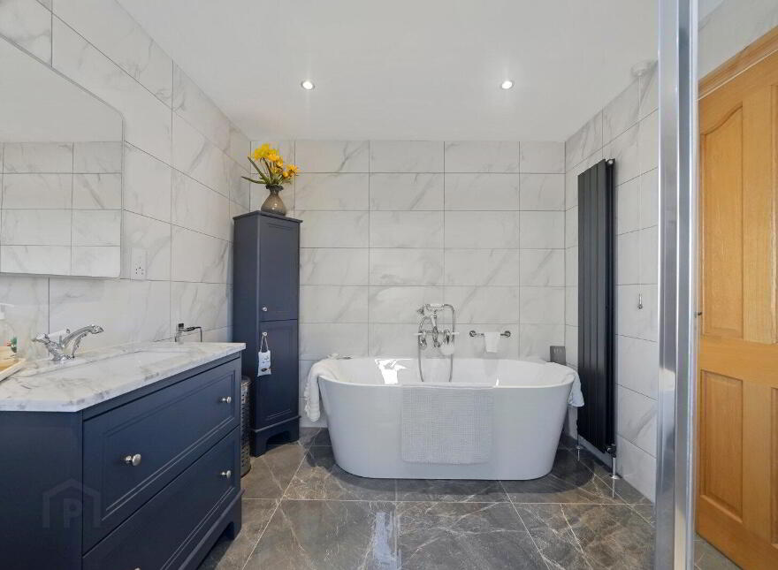 14 Baronscourt Gardens, Carryduff, Belfast, BT8 8EW