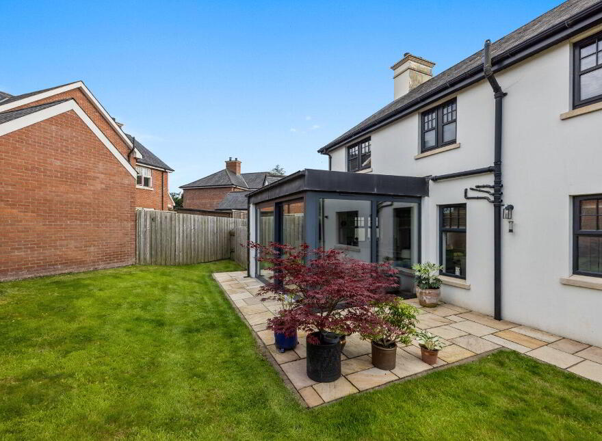 3 Haddo Woods, Belvoir Park, Belfast, BT8 8FS