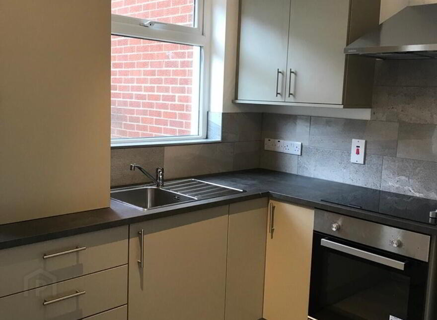122 York Park, Belfast, BT15 3QX
