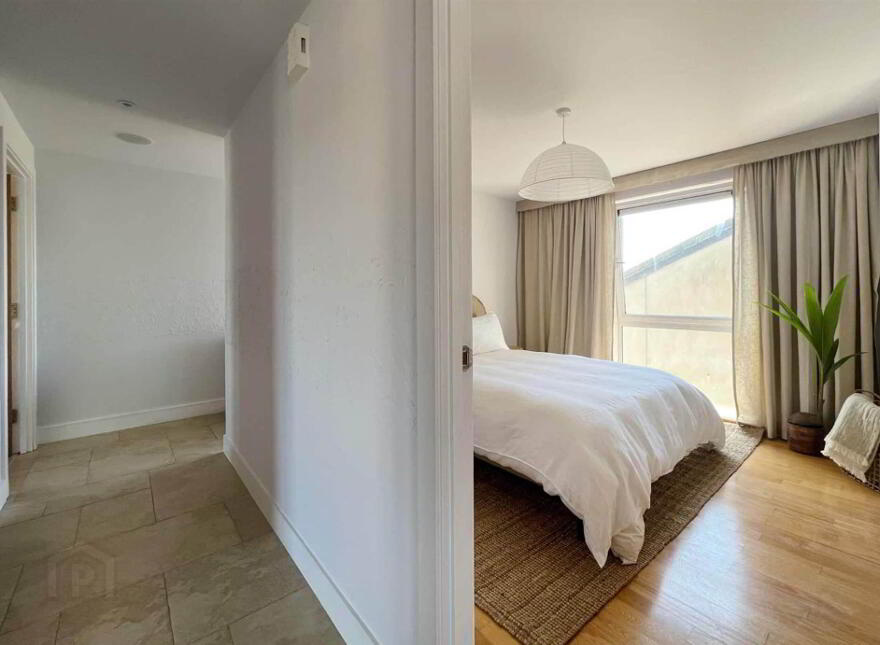 Apt 20, Shaftesbury Court, Marcus Ward Street, Belfast, BT7 1RY