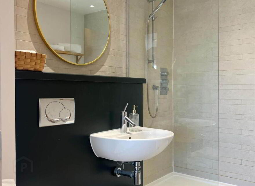 Apt 20, Shaftesbury Court, Marcus Ward Street, Belfast, BT7 1RY