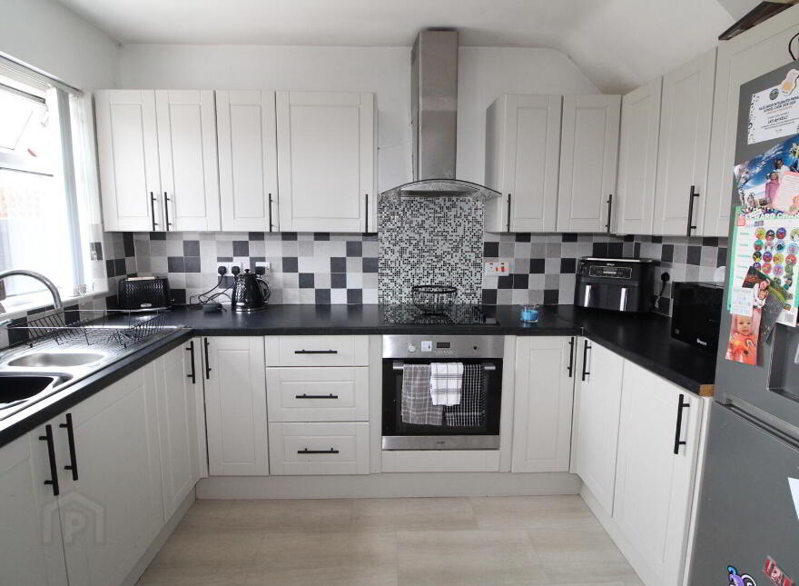 21 Elmfield Crescent, Newtownabbey, BT36 6EB