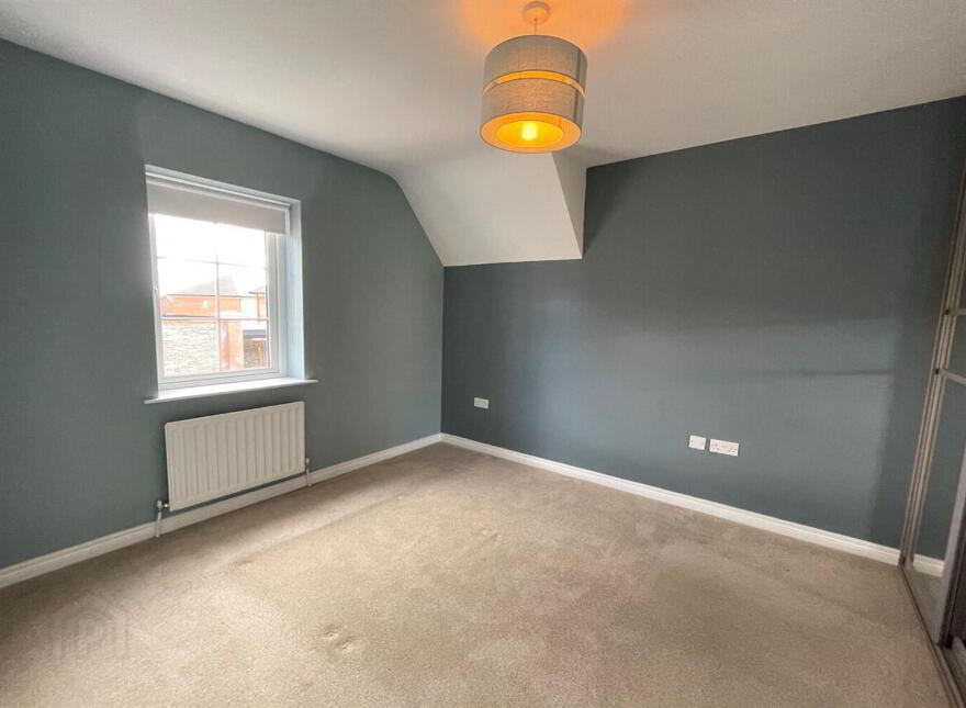 31 Millmount Village Square, Dundonald, Belfast, BT16 1YX