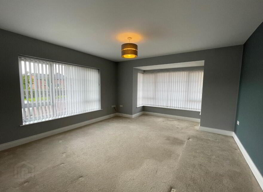 31 Millmount Village Square, Dundonald, Belfast, BT16 1YX