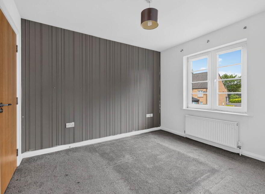 9 Eaton Court, Dunmurry, Belfast, BT17 9FT