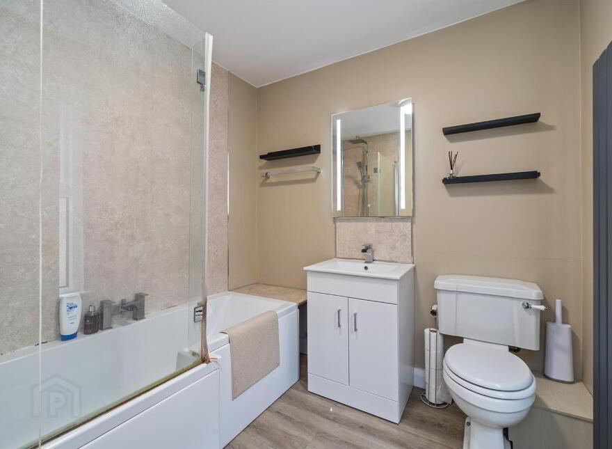 141 Parkgate Avenue, Belfast, BT4 1JD