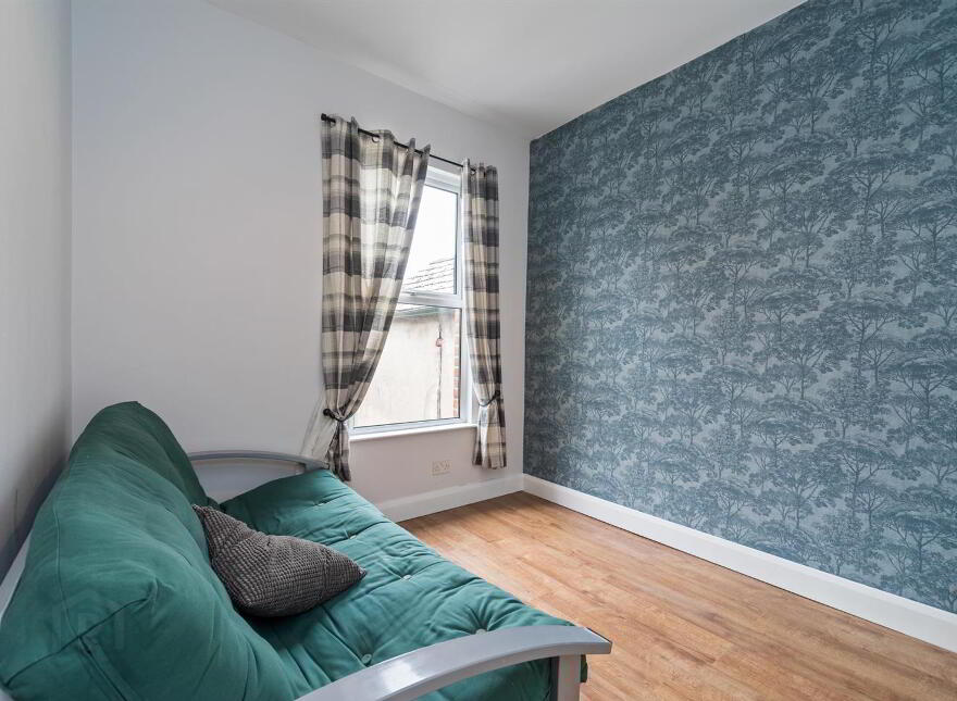 141 Parkgate Avenue, Belfast, BT4 1JD