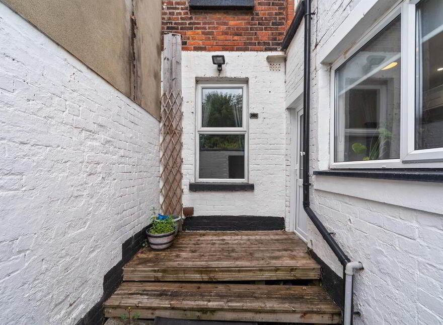 141 Parkgate Avenue, Belfast, BT4 1JD
