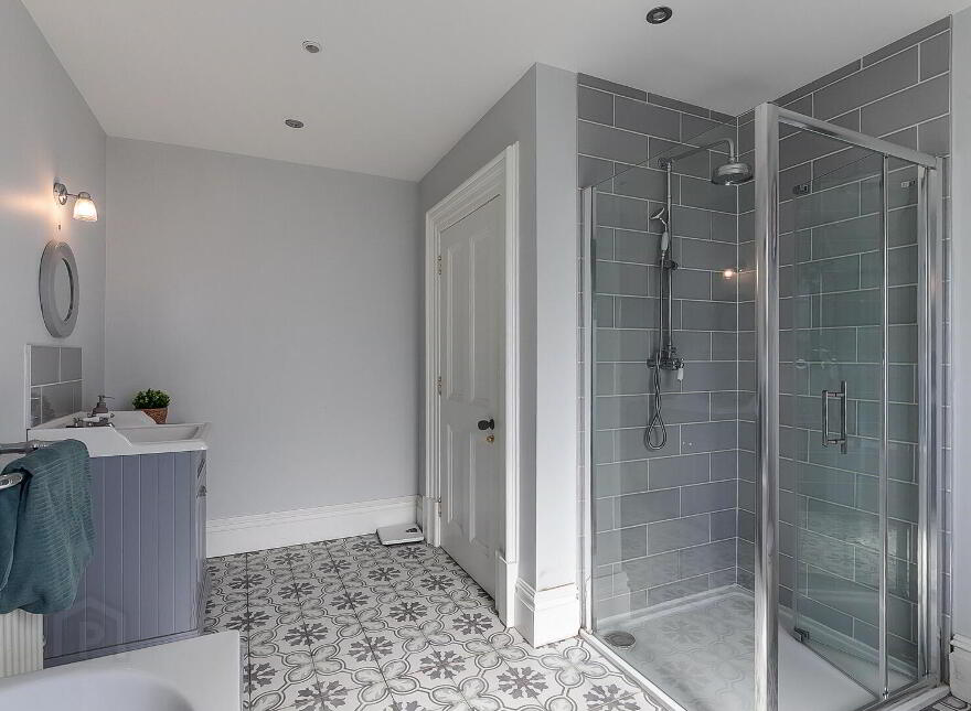 Kensington House, 2 Kensington Park, Belfast, BT5 6NR