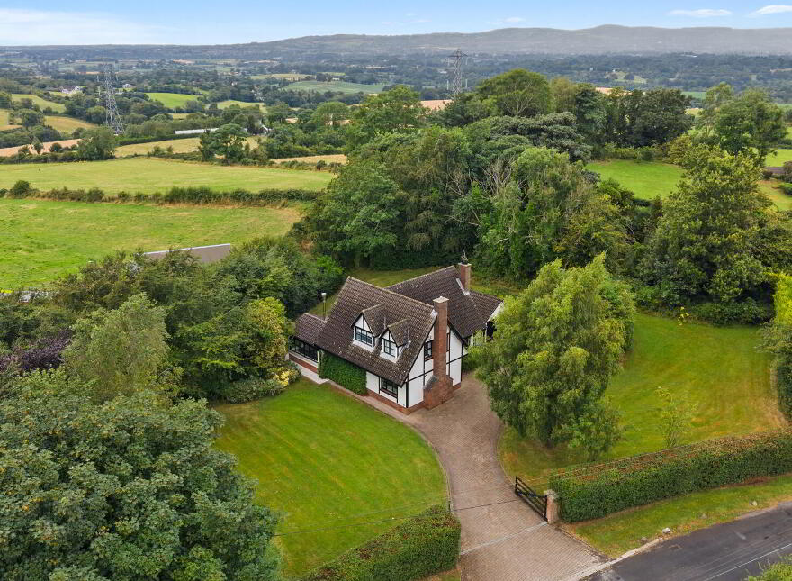 81 Fort Road, Belfast, BT8 8LX photo