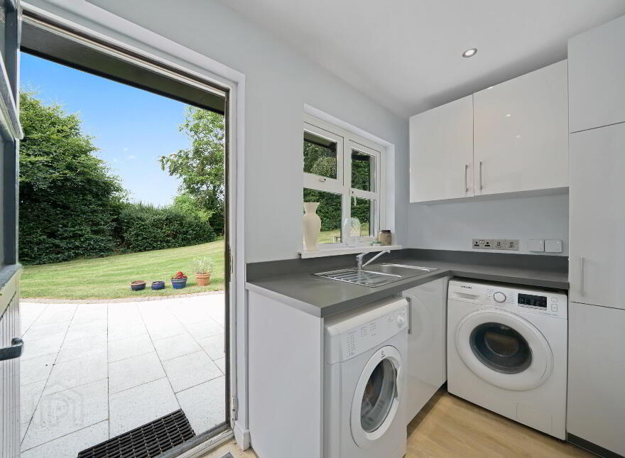 81 Fort Road, Belfast, BT8 8LX