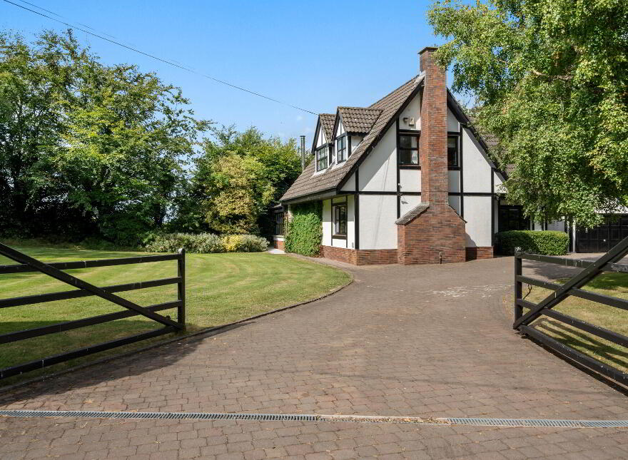 81 Fort Road, Belfast, BT8 8LX