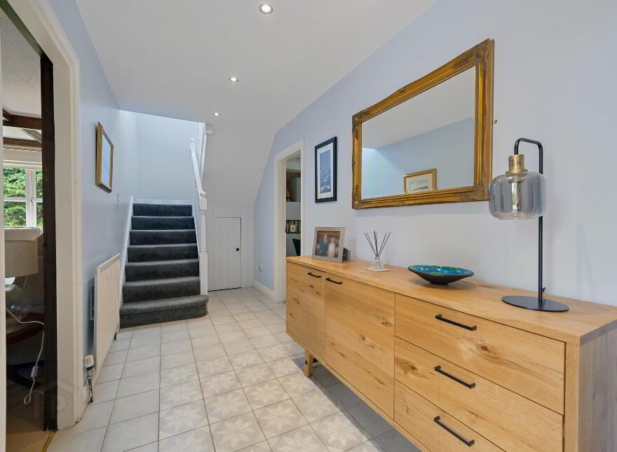 81 Fort Road, Belfast, BT8 8LX