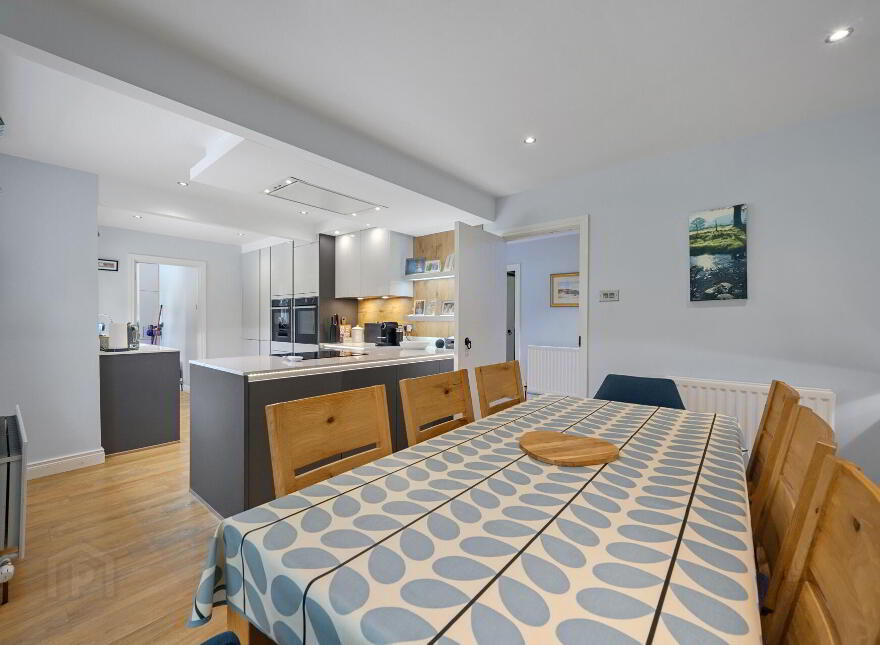 81 Fort Road, Belfast, BT8 8LX