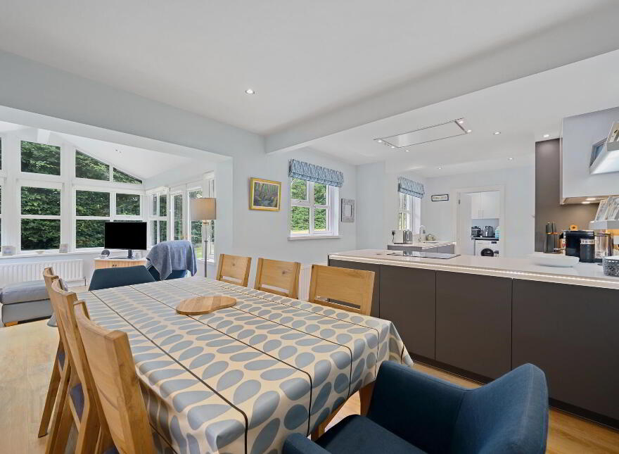 81 Fort Road, Belfast, BT8 8LX