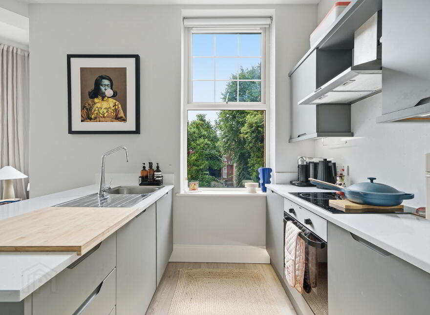 Apt 8, 35-37 Sans Souci Park, Belfast, BT9 5QZ