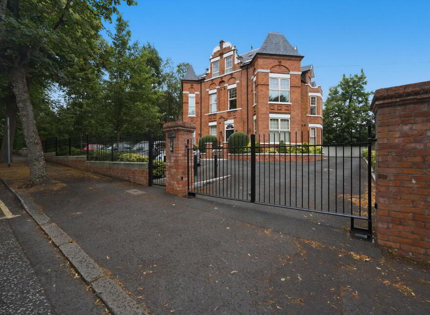 Apt 8, 35-37 Sans Souci Park, Belfast, BT9 5QZ