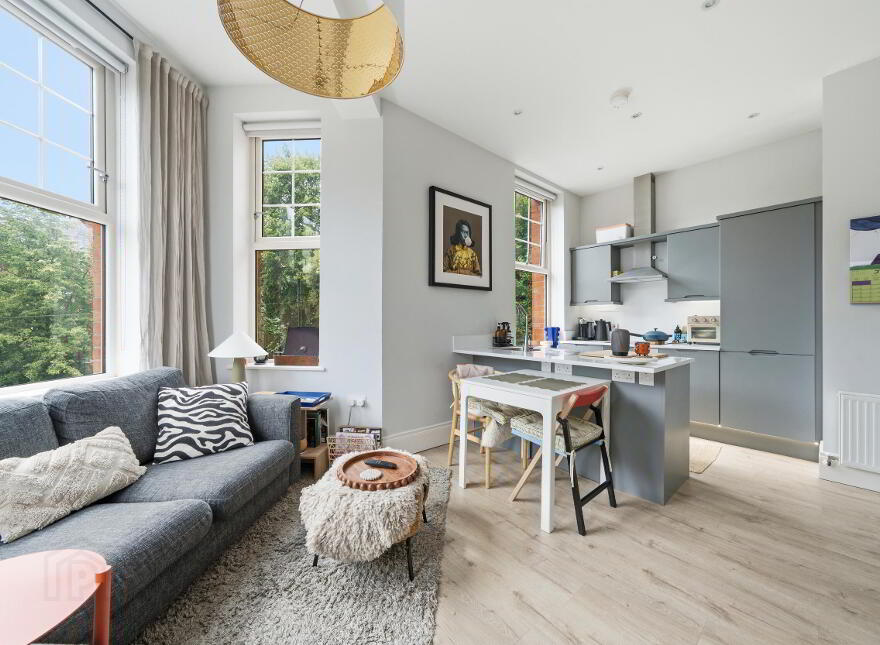Apt 8, 35-37 Sans Souci Park, Belfast, BT9 5QZ
