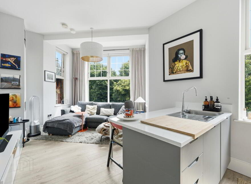 Apt 8, 35-37 Sans Souci Park, Belfast, BT9 5QZ