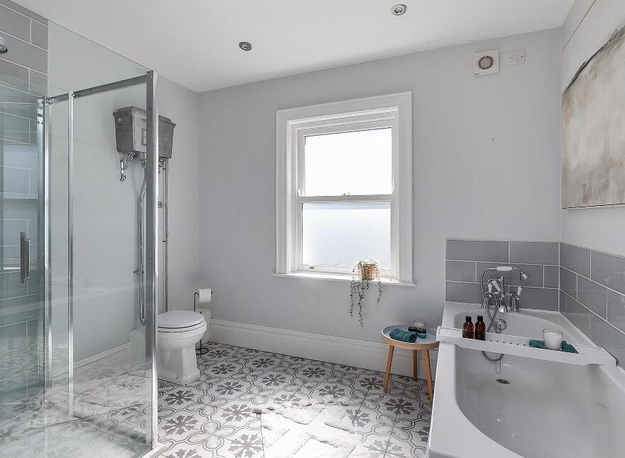 Kensington House, 2 Kensington Park, Belfast, BT5 6NR