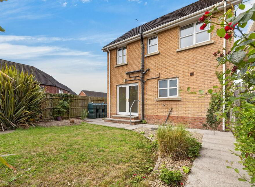 90 Carnbeg Dale, Antrim, BT41 4RE