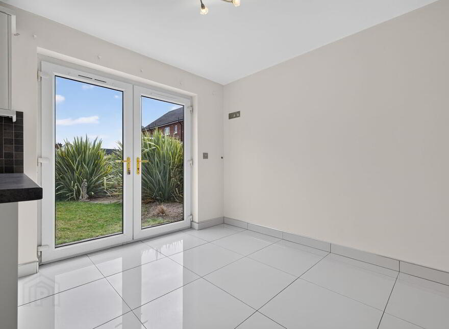90 Carnbeg Dale, Antrim, BT41 4RE